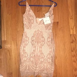 Miss guided NWT Nude Lace Bodycon Dress